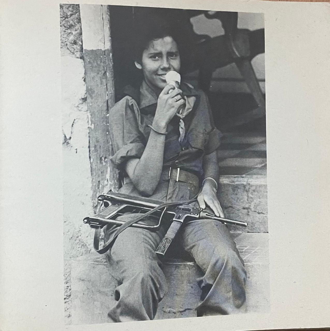 Pablo Gonzalez Casanova, Carmen Lira, Margarita Suzan y Margarita Garcia Flores. (textos)	Nicaragua. Un País Propio. Testimonios Del Triunfo Y De La Reconstrucción